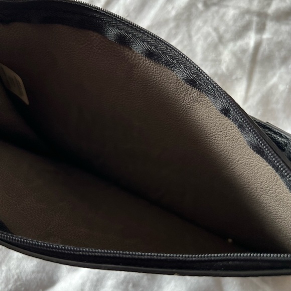 Calvin Klein Black Wallet Wristlet Sleek Minimalist Design - Picture 5 of 5